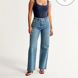 Abercrombie Curve Love High Rise 90s Relaxed Jean